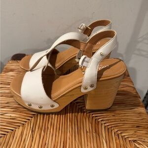 Coolway White and Tan Platform Sandals Size 5.5